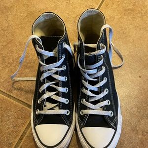 Black high top converse. Size 7.5 women’s. Gently worn.